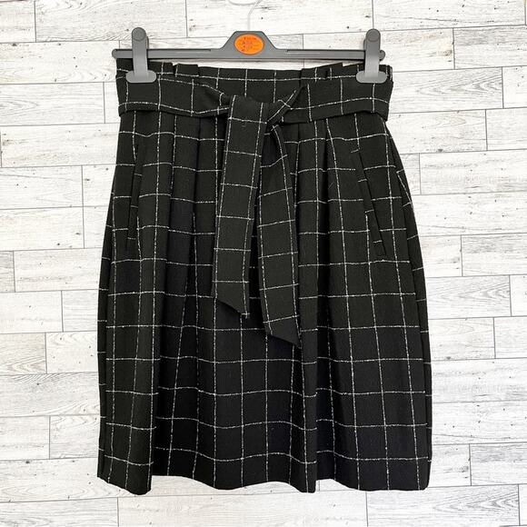 H&M Black & White Windowpane Paperbag Skirt, 2, NWOT! - Picture 3 of 8